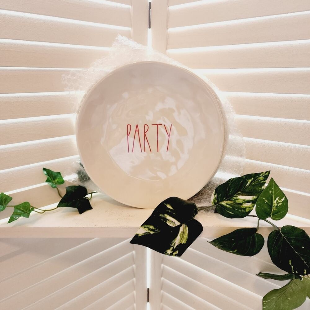RAE DUNN SET OF 4 NEW PARTY PLATES